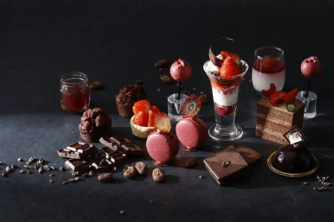 【東京マリオットホテル  × ストロベリー & ビーントゥバーチョコレートアフタヌーンティー】「Strawberry & Bean-to-bar Chocolate Afternoon Tea」2024年1月15日から販売開始！